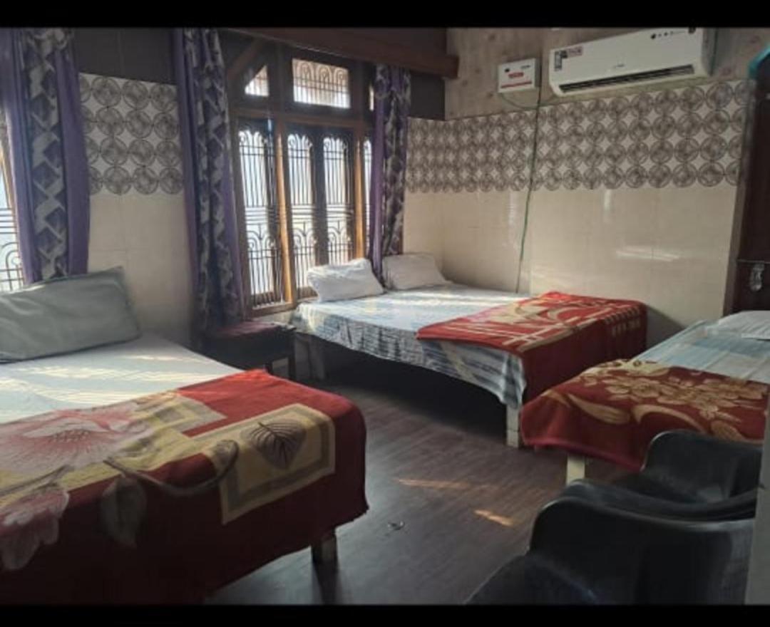 Kashi Annapurna Guest House Varanasi Ruang foto